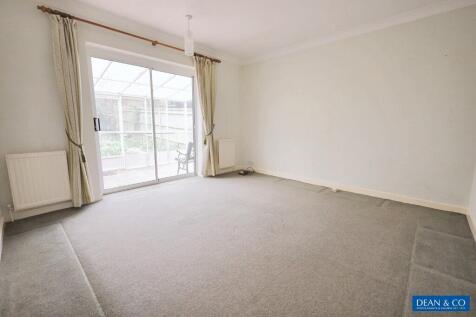 Dining Room/Bed3