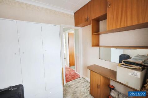 Bedroom Through