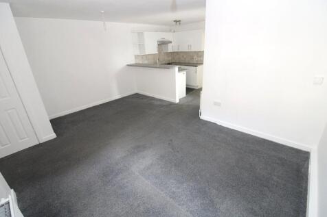 Lounge area &amp; kitchen