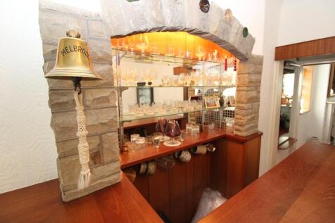 Lounge bar