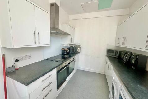 Kitchen shared 1