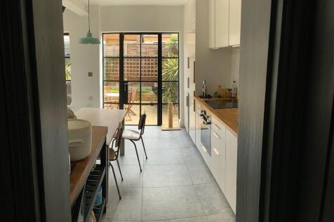 8169A13E-7D11-4BB...