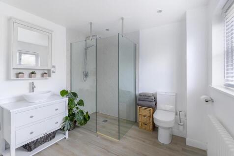 Bed 2 Ensuite