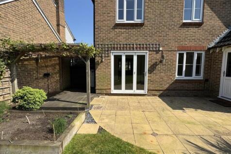 Patio/Seating Area