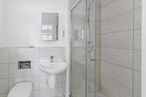 ensuite.jpg