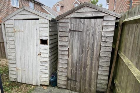 Garden Shed (use of white one)