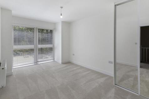 Bedroom (Plot 133)
