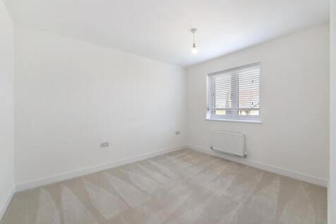 Bedroom (Plot 133)