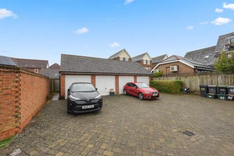 Garage &amp; Parking