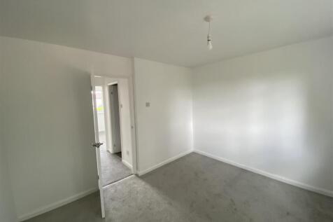 bedroom.JPG