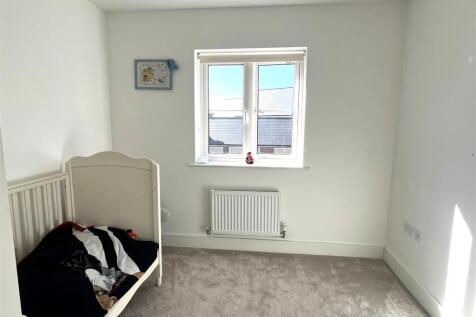 Bed 3.jpg