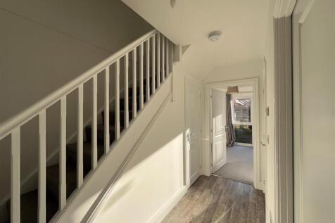 21 langley way - hallway.jpg