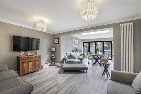 Living/Dining Room