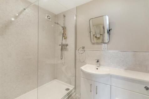 Grd Flr Ensuite