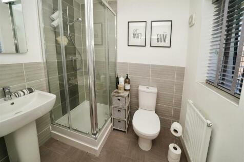 Ensuite shower room