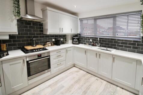 Fitted Kitchen