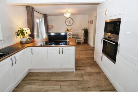 Dining kitchen