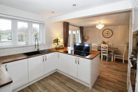 Dining kitchen