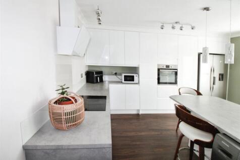 Fitted Kitchen