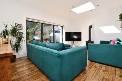 Lounge/ Orangery