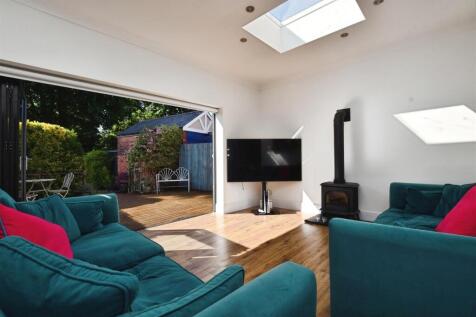 Lounge/ Orangery