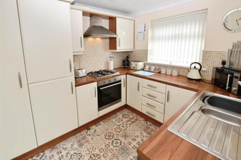 5c2889dc-KITCHEN 20OVER.JPG