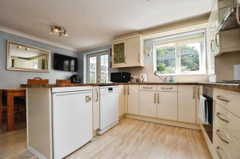 Fitted Kitchen/Dining