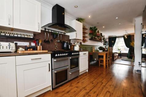 Fitted Dining Kitchen