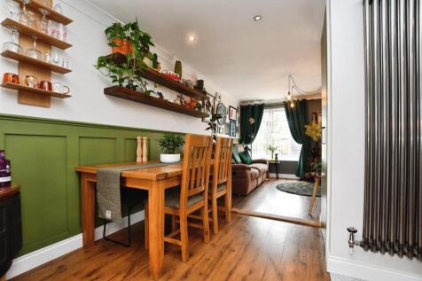 Fitted Dining Kitchen