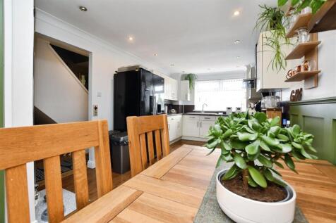 Fitted Dining Kitchen