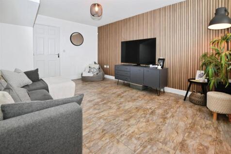 348dd3fb-lounge 20b.JPG