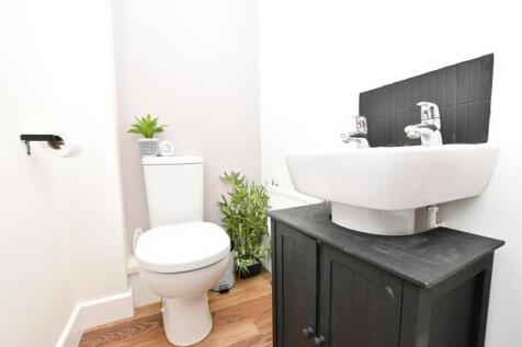 90c2096f-ground 20wc.JPG