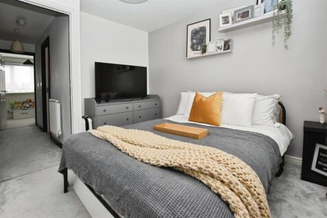 2f3c5ddc-bed 202 20b.JPG