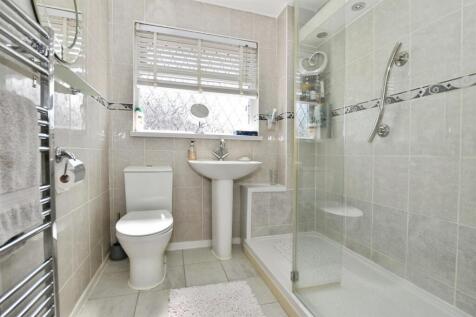 Shower/ Bathroom