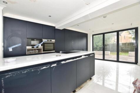 Dining / Kitchen Area