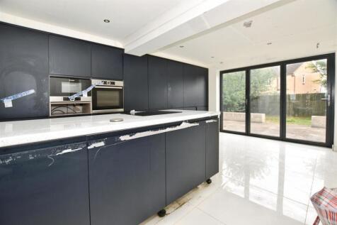 08f0ddde-kitchen 20hi.JPG