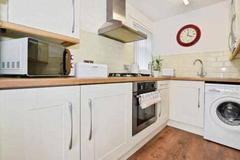 241c838a-kitchen.JPG