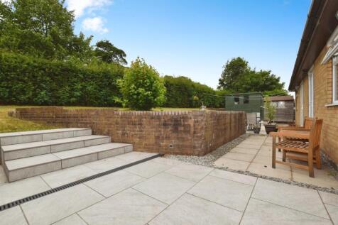 e0b1f2be-patio 20step.JPG