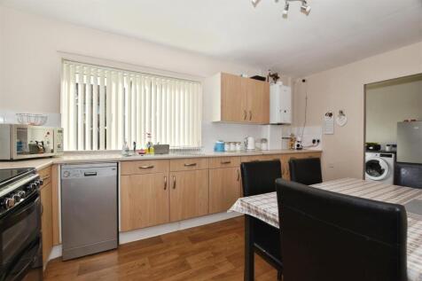 ffa44f5a-kitchen 20b.JPG