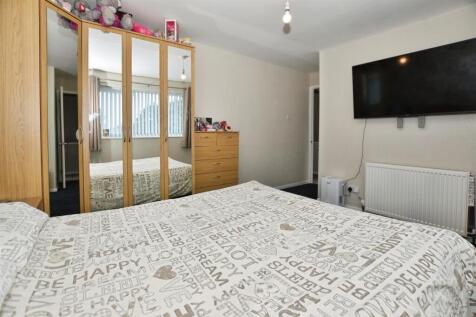666f3798-bed 201 20b.JPG