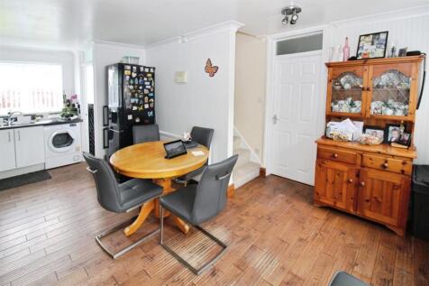 Fitted Dining Kitchen / Day Room