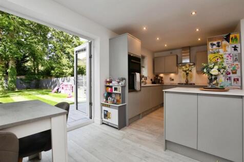 Kitchen/Day Room