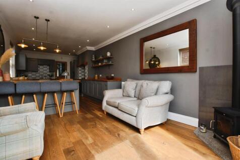 Kitchen/Family Room