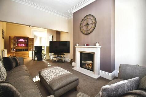 Through Lounge/Dining Room