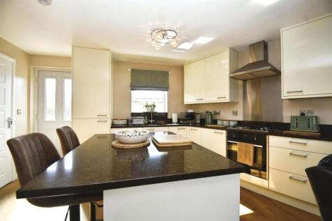 Open Plan Living/Dining/Kitchen