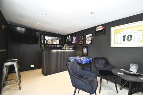 Bar/Games Room