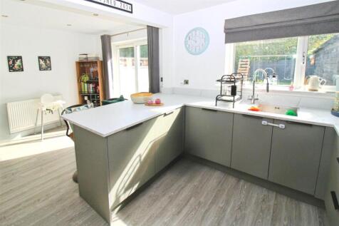 Fitted Kitchen