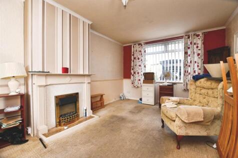 Through Lounge/Dining Room