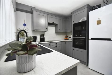 Fitted Kitchen