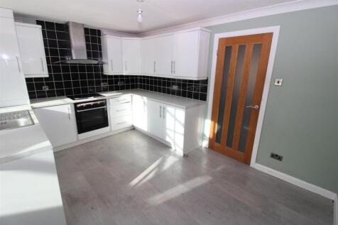 Fitted Dining Kitchen